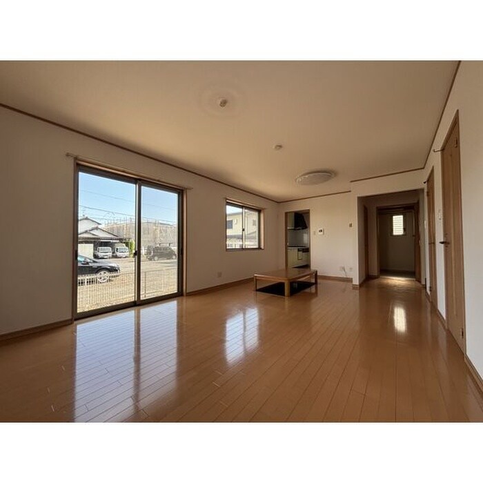 物件内観写真4　(居室)