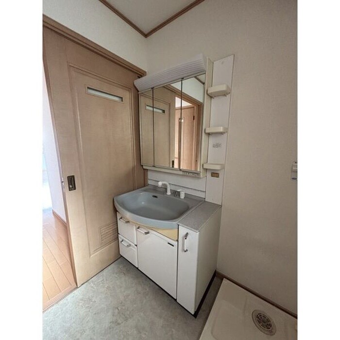 物件内観写真8　(洗面)