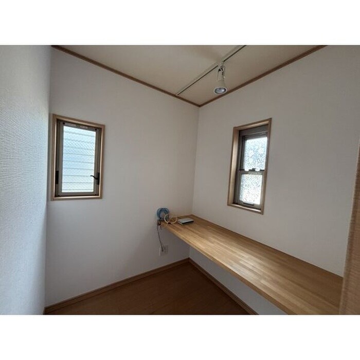 物件内観写真10　(収納)