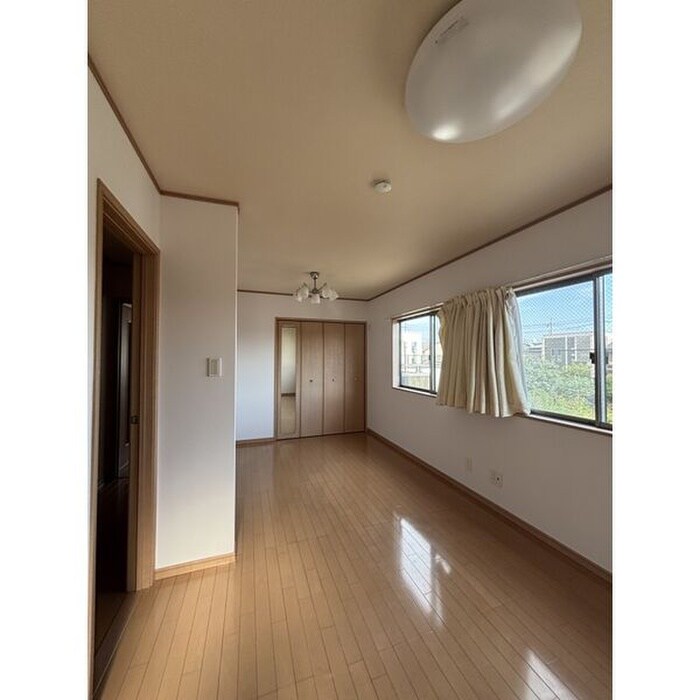 物件内観写真11　(居室)