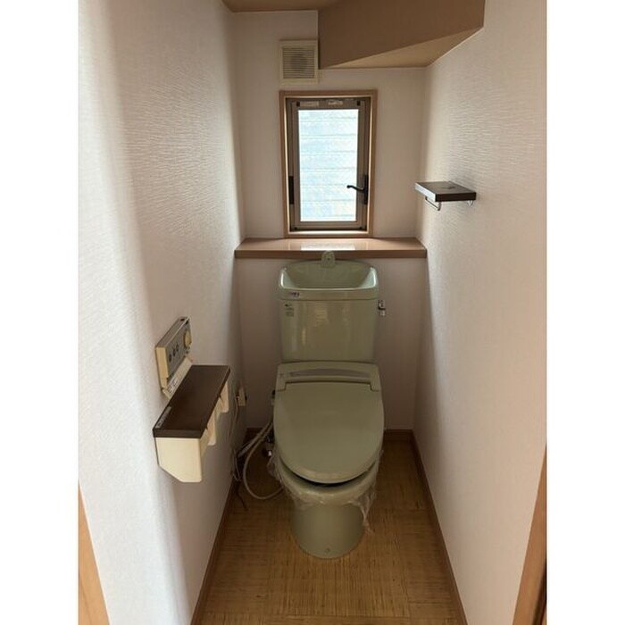 物件内観写真12　(トイレ)