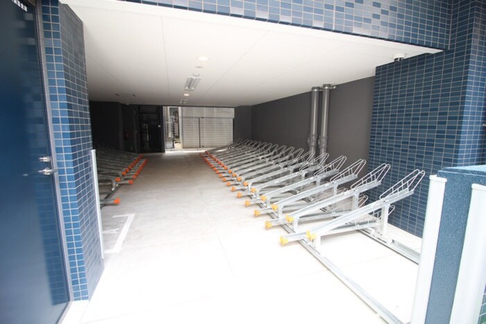 物件外観写真6　(駐輪場)