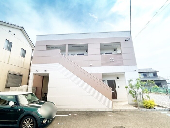 物件外観写真3　(エントランス部分)