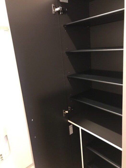 物件内観写真12　(靴箱)