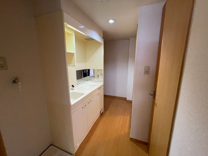 物件内観写真13　(廊下)