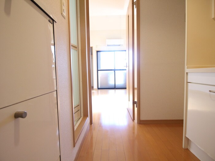 物件内観写真17　(廊下)