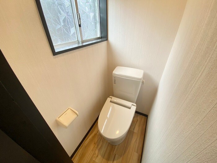 物件内観写真12　(トイレ)