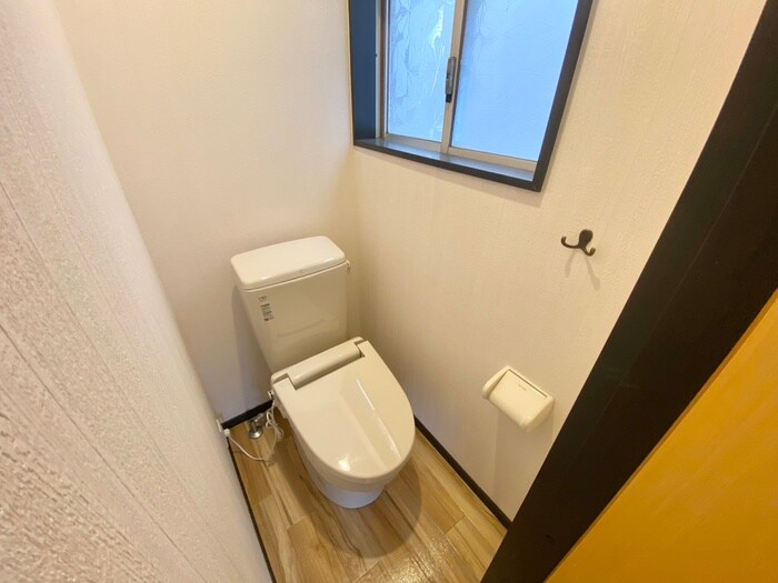 物件内観写真12　(トイレ)
