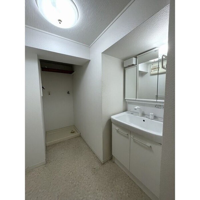 物件内観写真9　(洗面)