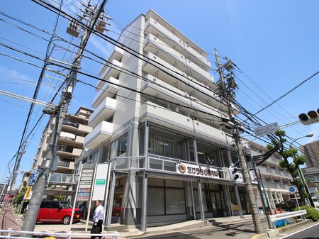 クロックタワー植田外観写真