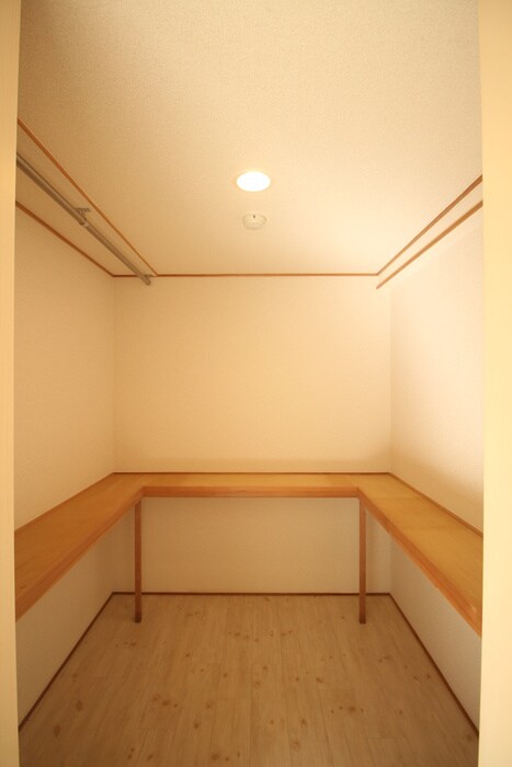 物件内観写真13　(収納)