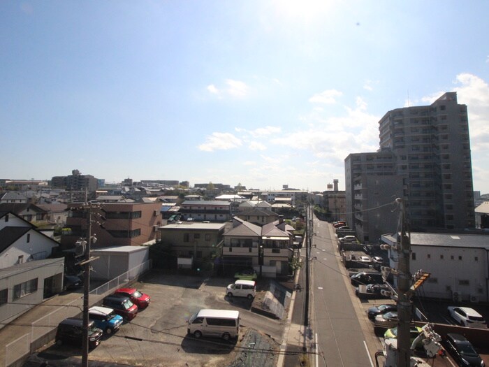 物件内観写真21　(室内からの展望)