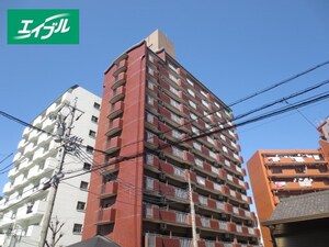 サンプラザ金山外観写真
