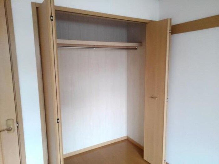 物件内観写真4　(収納)