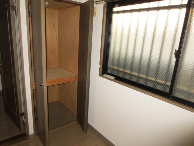 物件内観写真16　(収納)
