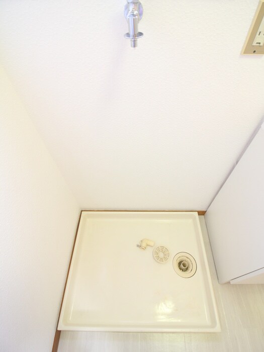 物件内観写真11　(洗濯機置場)