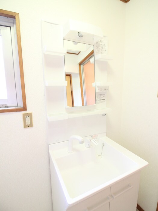 物件内観写真12　(洗面)