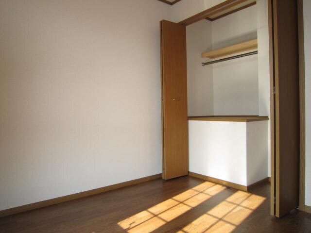 物件内観写真6　(収納)