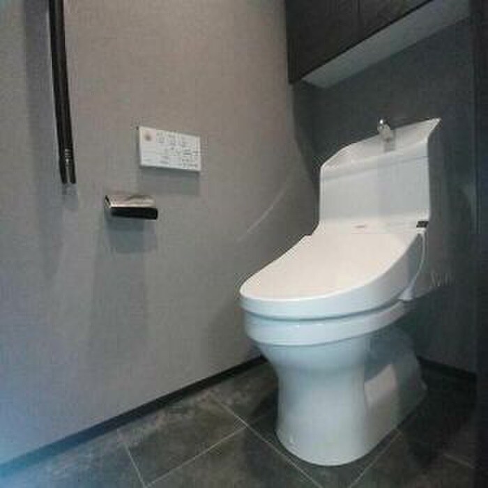 物件内観写真5　(トイレ)