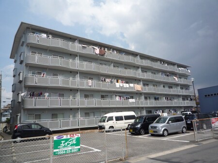 葵マンション外観写真