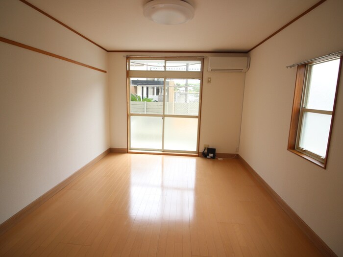 物件内観写真8　(居室)