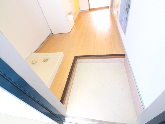 物件内観写真17　(玄関)