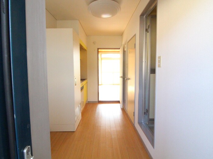 物件内観写真18　(廊下)