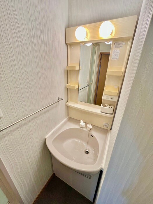 物件内観写真12　(洗面)