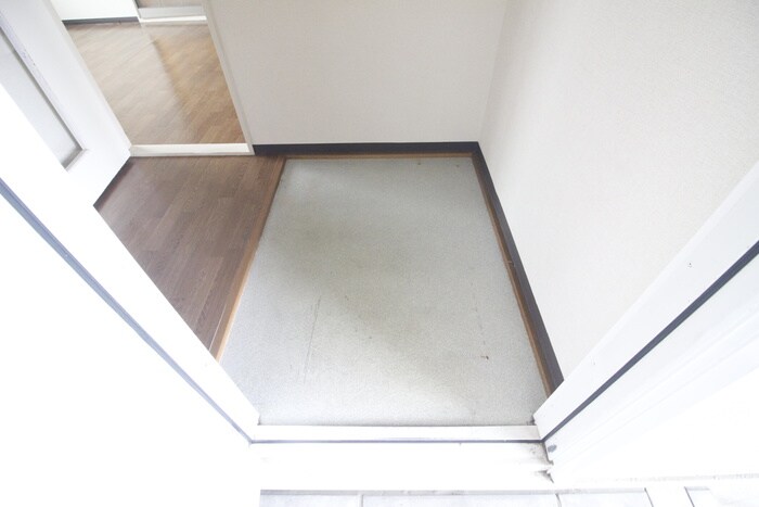 物件内観写真14　(玄関)