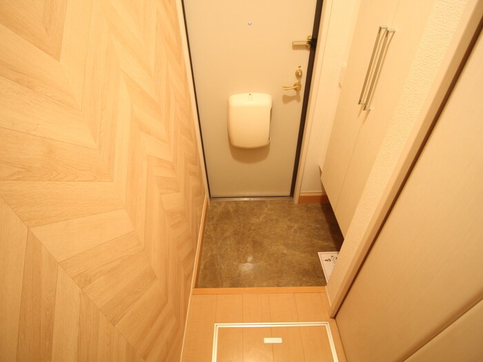 物件内観写真20　(玄関)