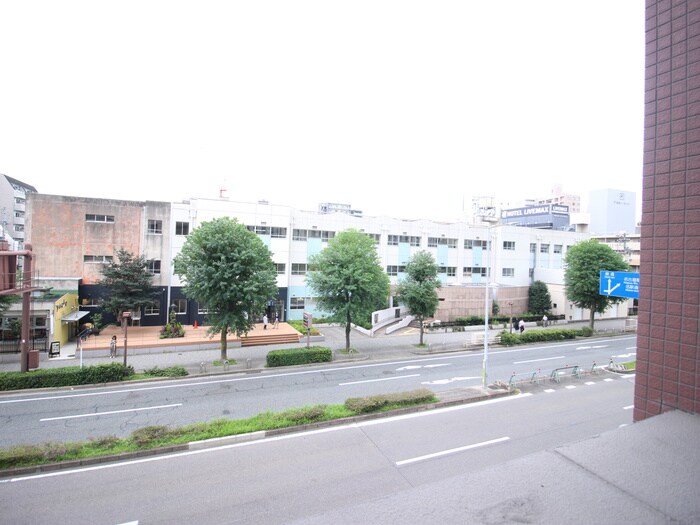 物件内観写真16　(室内からの展望)