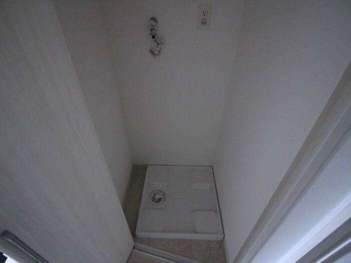 物件内観写真22　(洗濯機置場)