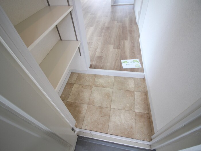 物件内観写真20　(玄関)