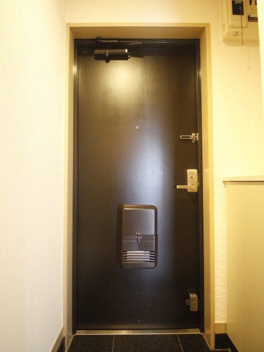 物件内観写真14　(玄関)