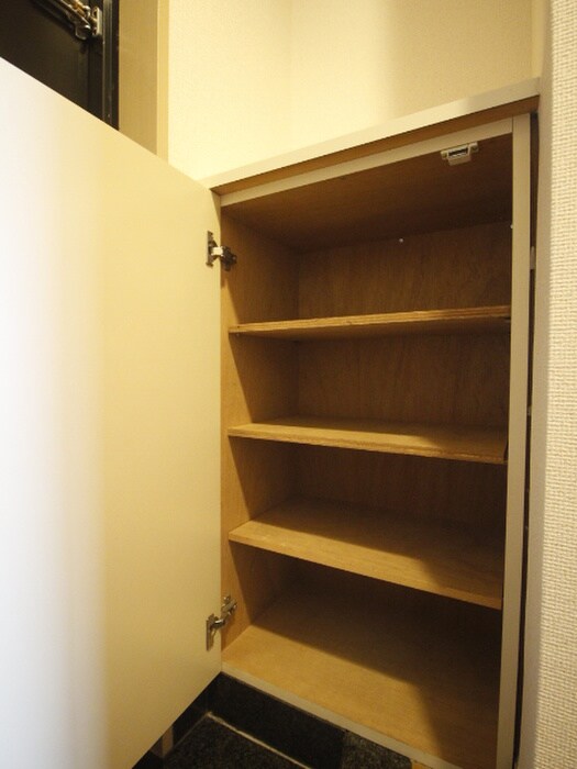 物件内観写真15　(靴箱)