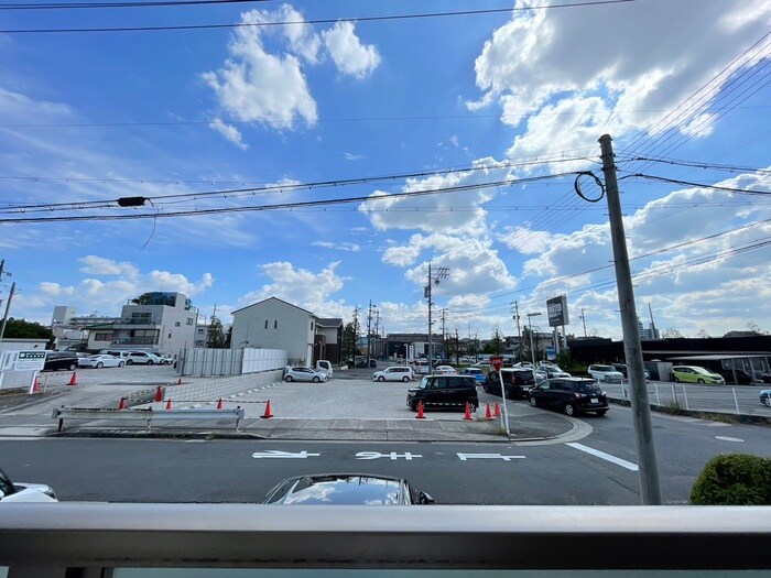 物件内観写真15　(室内からの展望)