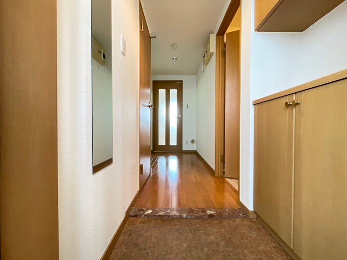 物件内観写真20　(廊下)
