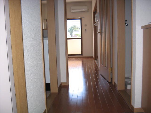 物件内観写真7　(廊下)