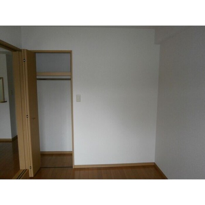 物件内観写真10　(収納)