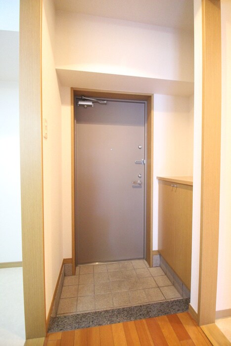 物件内観写真15　(玄関)