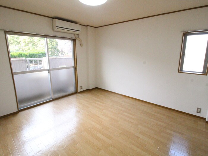 物件内観写真9　(居室)