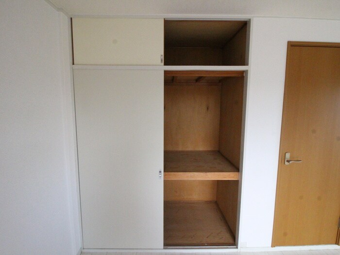 物件内観写真10　(収納)