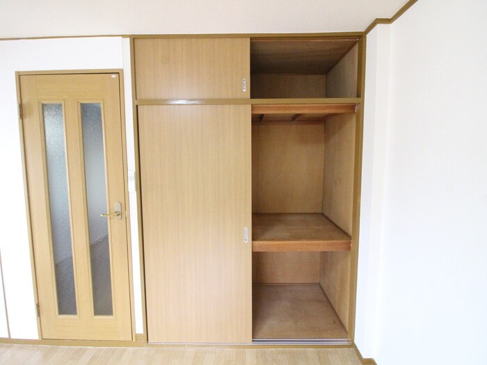 物件内観写真10　(収納)