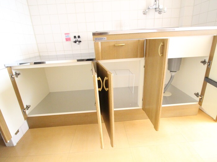 物件内観写真13　(収納)