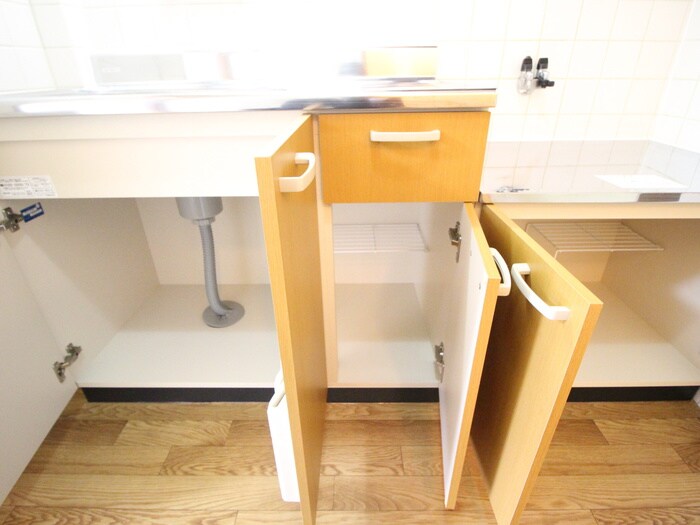 物件内観写真13　(収納)