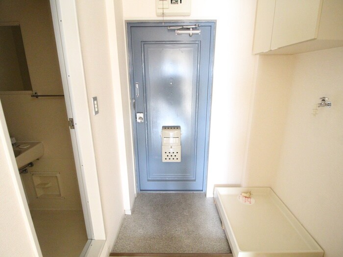 物件内観写真17　(玄関)
