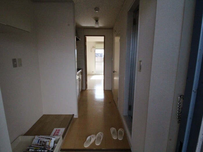 物件内観写真18　(廊下)