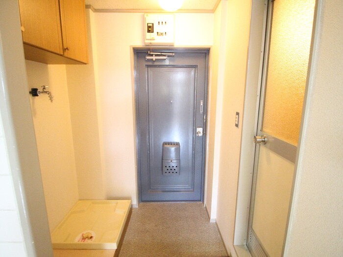 物件内観写真19　(玄関)