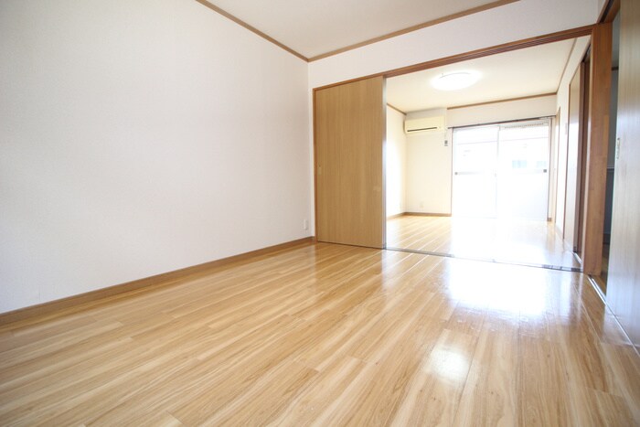 物件内観写真11　(居室)