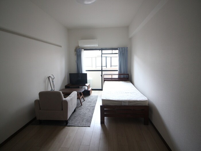 物件内観写真8　(居室)